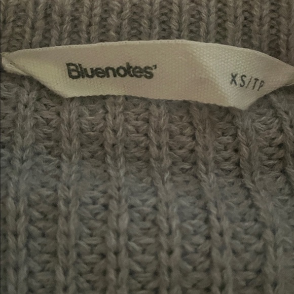 Blue notes Women’s Gray Knit Cropped Button Up Cardigan - Picture 2 of 2